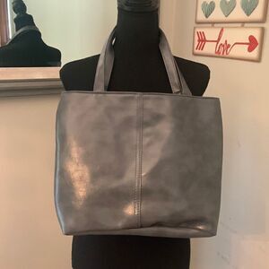 NWT Gray shoulder bag  100% polyurethane